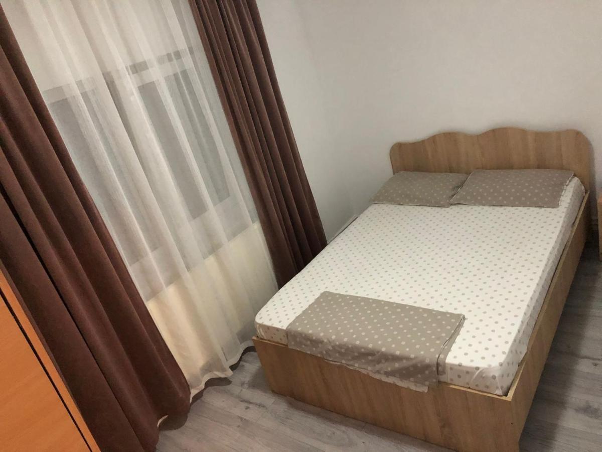 Apartament Targoviste In Regim Hotelier Cu 2 Camere Εξωτερικό φωτογραφία